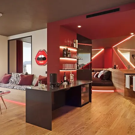 Hotel Vibra District - Adults Only 4*