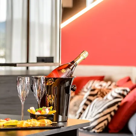Vibra District - Adults Only 4*